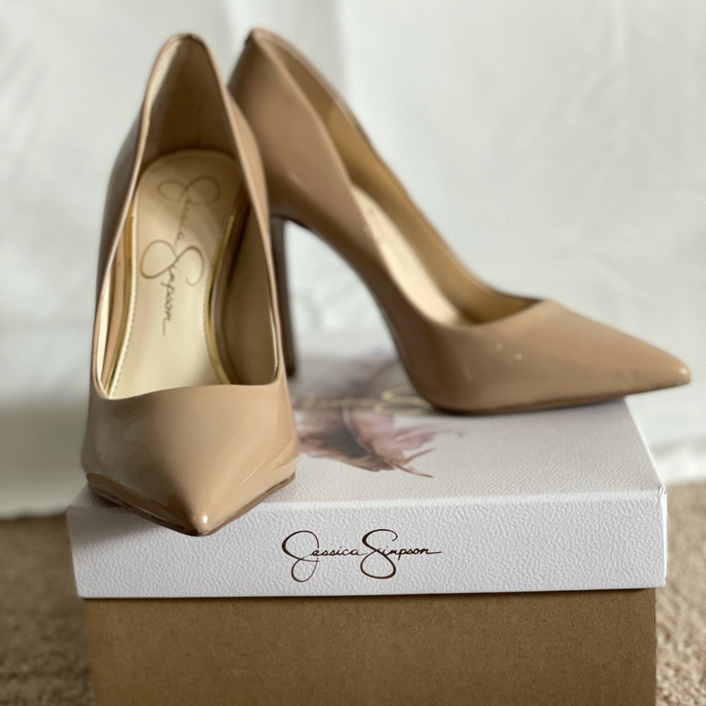 Jessica Simpson Nude Pointed Toe Pumps